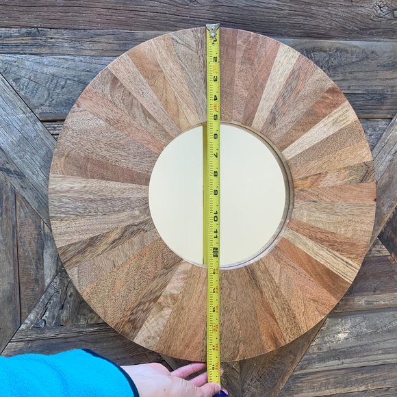 Round Reclaimed Wood Mirror | Circular | 17.8" Dia - Picture 7 of 12